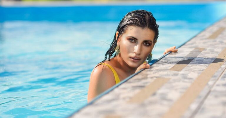 Piscine tous les jours : vos cheveux vont-ils survivre ?